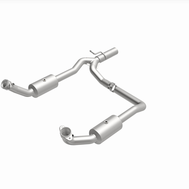 Magnaflow 09-13 Ford E-350 Super Duty V10 6.8 OEM Underbody Direct Fit Catalytic Converter - Image 2