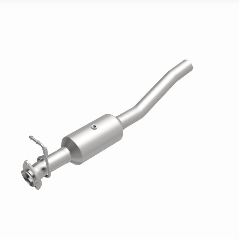 MagnaFlow 16-19 Ford F-53 V10 6.8L Underbody Direct-Fit Catalytic Converter - Image 2