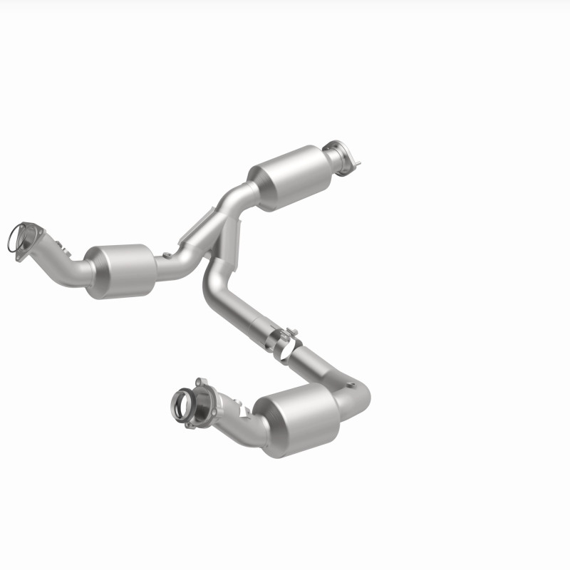 MagnaFlow 2021 Chevrolet Express 2500 4.3L Underbody Direct-Fit Catalytic Converter - Image 4