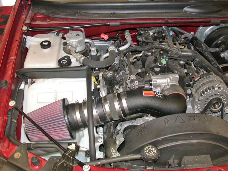 K&N 03-04 Chevrolet Trailblazer V8-5.3L / 03-04 GMC Envoy V8-5.3L Performance Intake Kit - Image 4