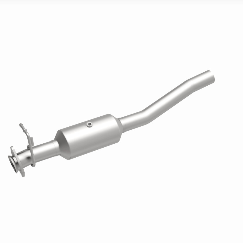 MagnaFlow 16-19 Ford F-53 V10 6.8L Underbody Direct-Fit Catalytic Converter - Image 5