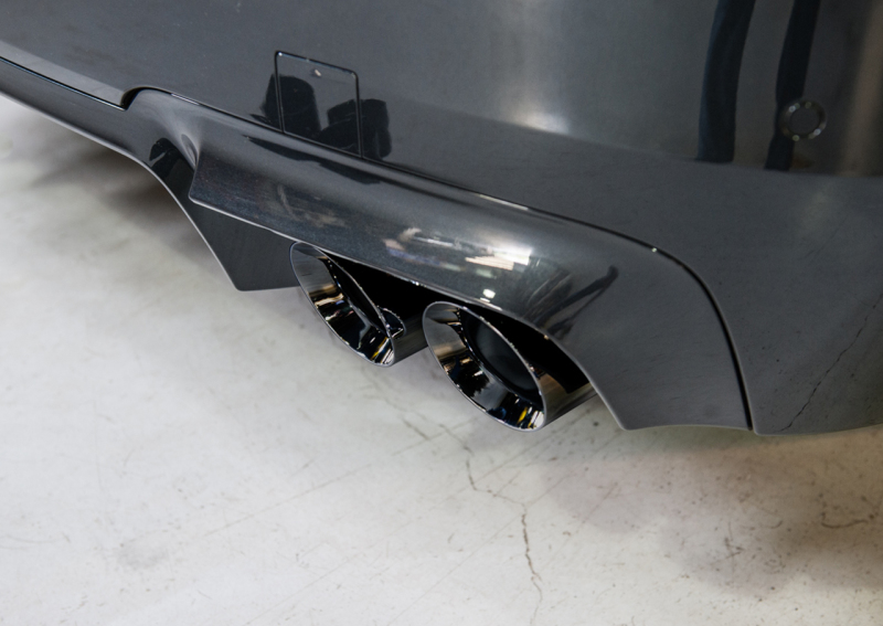 AWE Tuning BMW F10 M5 Touring Edition Axle-Back Exhaust Diamond Black Tips - Image 3