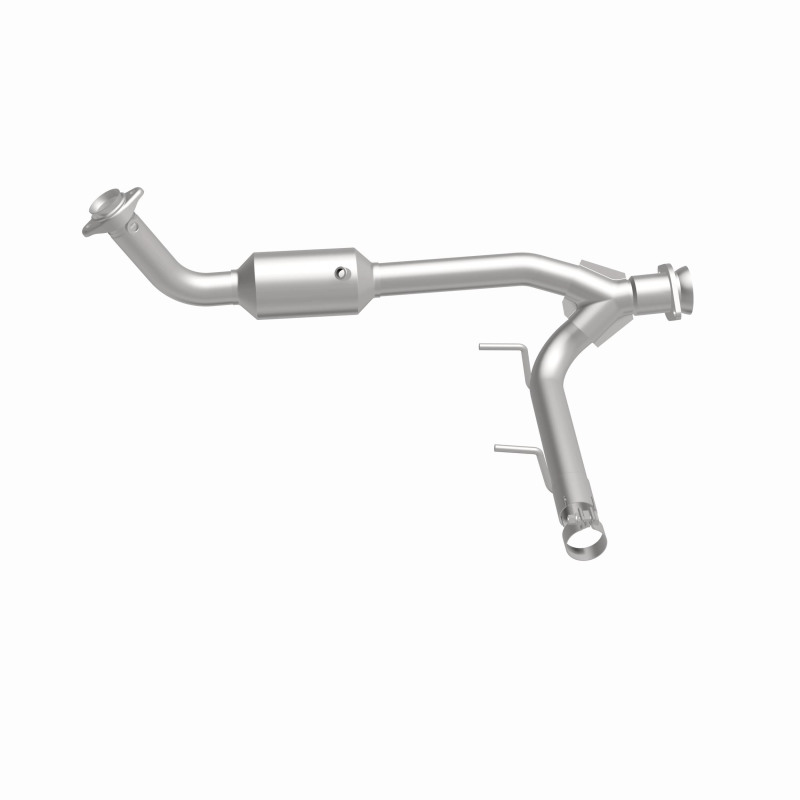 MagnaFlow Conv Direct Fit 05-06 Lincoln Navigator 5.4L w/ 3in Main Piping - Image 9