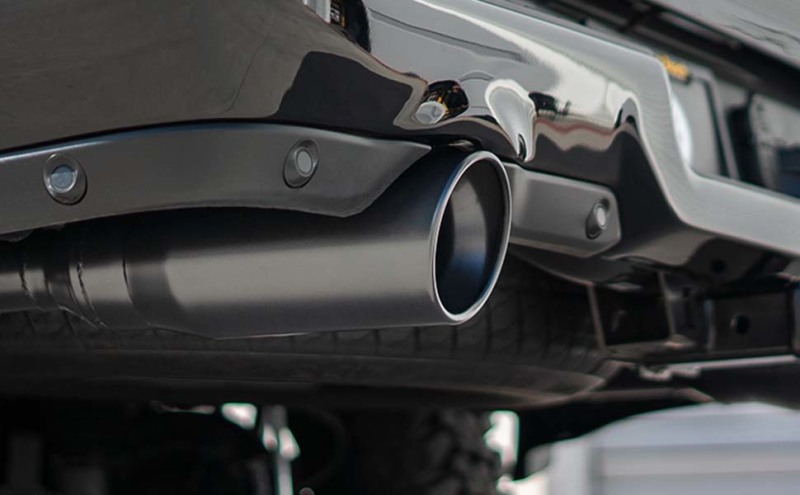 MagnaFlow 10-12 Chevy Avalanche 1500 5.3L V8 Single P/S Rear Exit Stainless CatBack Perf Exhaust - Image 7