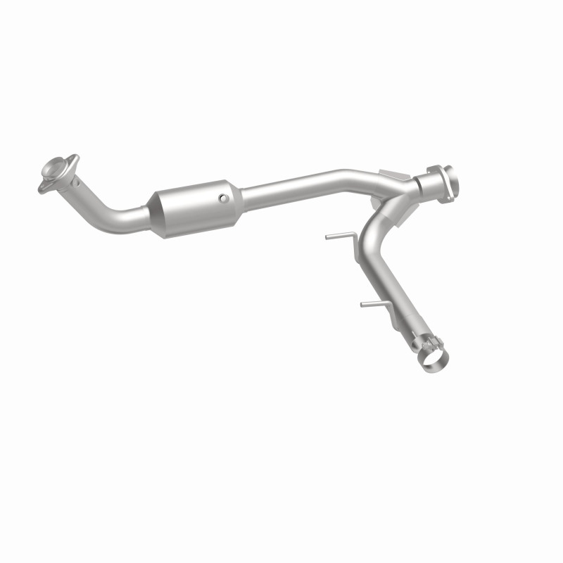 MagnaFlow Conv Direct Fit 05-06 Lincoln Navigator 5.4L w/ 3in Main Piping - Image 10