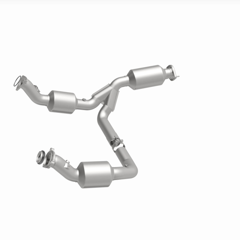 MagnaFlow 2021 Chevrolet Express 2500 4.3L Underbody Direct-Fit Catalytic Converter - Image 6